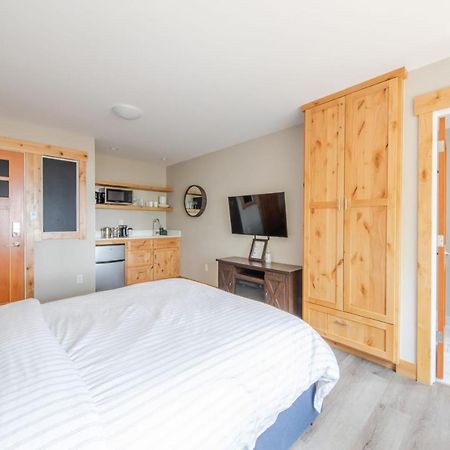 Lakeside Hotel Room #1 In Кингс Бийч Екстериор снимка