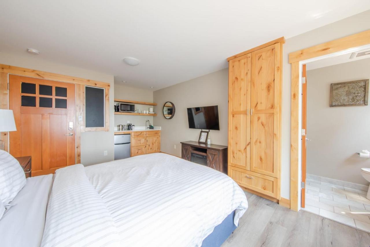 Lakeside Hotel Room #1 In Кингс Бийч Екстериор снимка